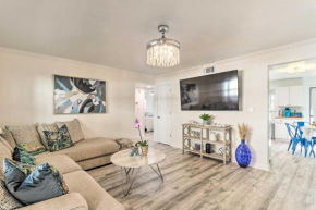 Chic Gulf Shores Condo with Pool and Beach Access